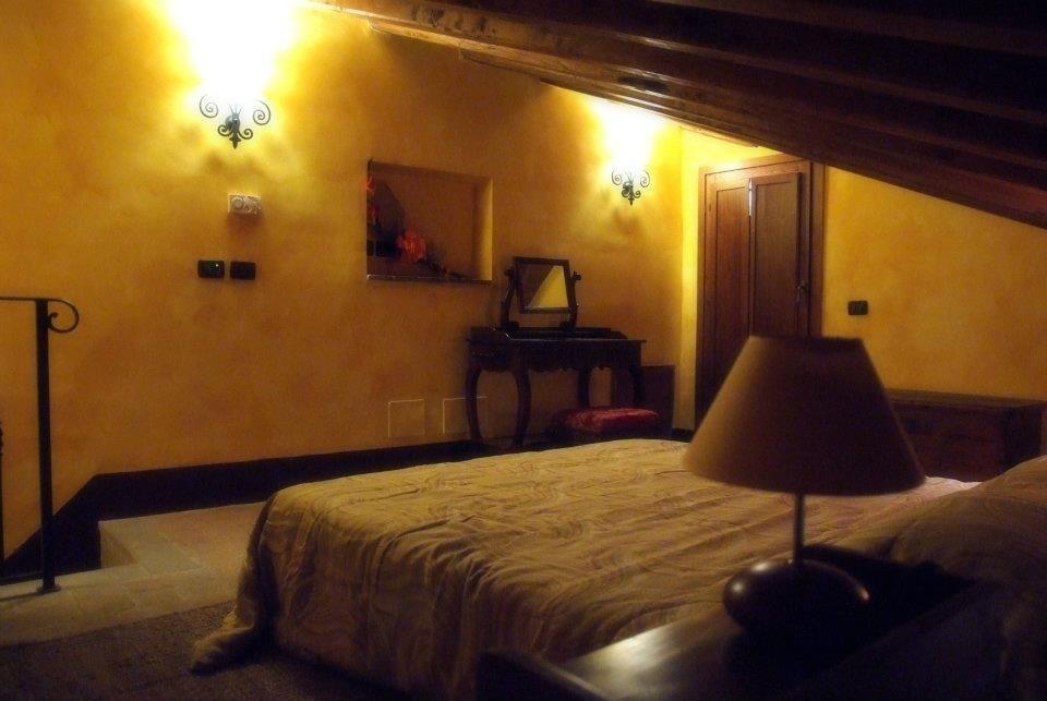 Il Palazzetto B&B Viterbo Szoba fotó